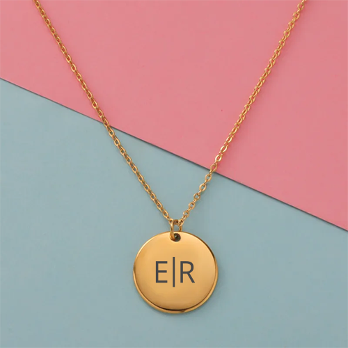 Ketting met ronde hanger en 2 initialen - graveren - diverse soorten