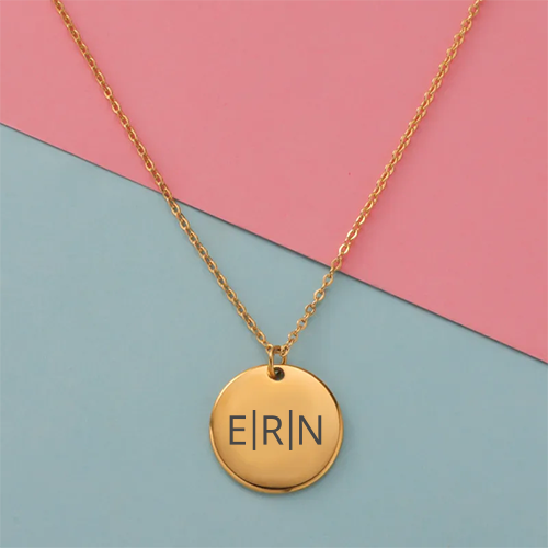 Ketting met ronde hanger en 3 initialen - graveren - diverse soorten